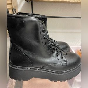 Women’s Boots